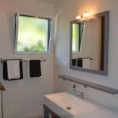 Maison Avec En Bord De *